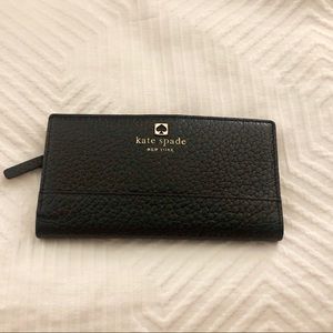 Kate Spade Black Pebbled Leather wallet